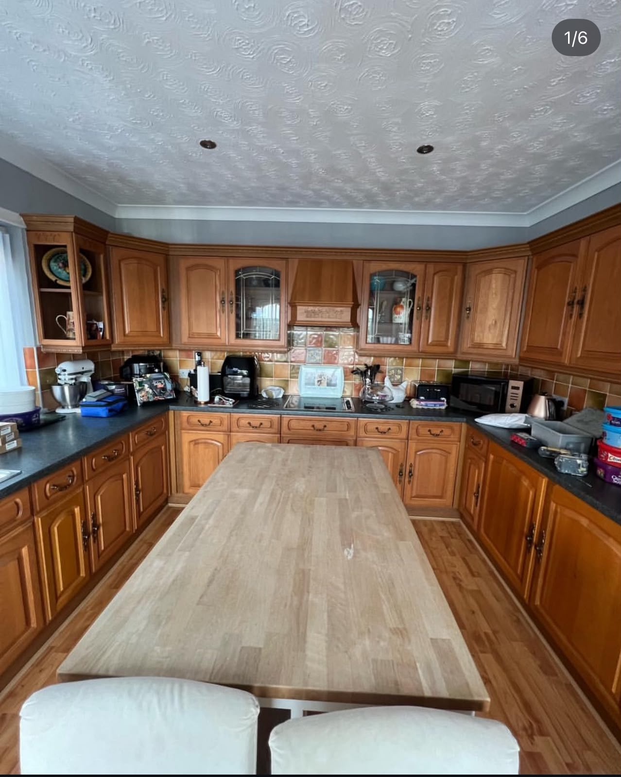 Dated Oak Kitchen Cabinets Before Refinishing